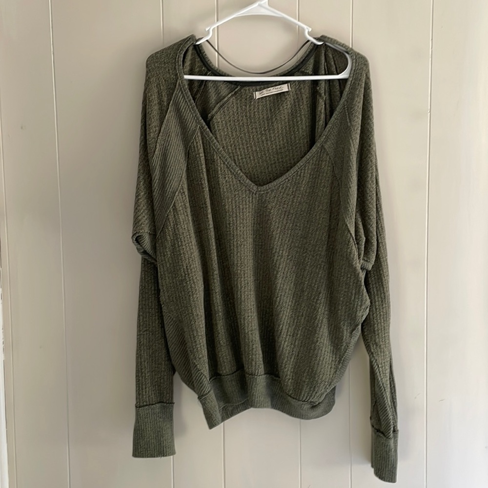 Free People | green off the shoulder sweater | LARGE | lightly worn